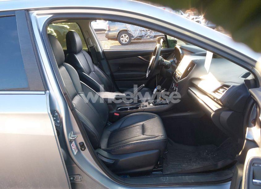 Photo 5 of 2018 Subaru Impreza 2.0I LIMITED (VIN 4S3GTAU62J3740790)