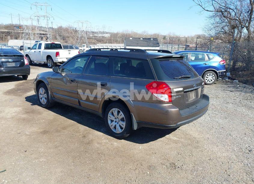 Photo 3 of 2009 Subaru Outback 2.5I (VIN 4S4BP60C197327914)