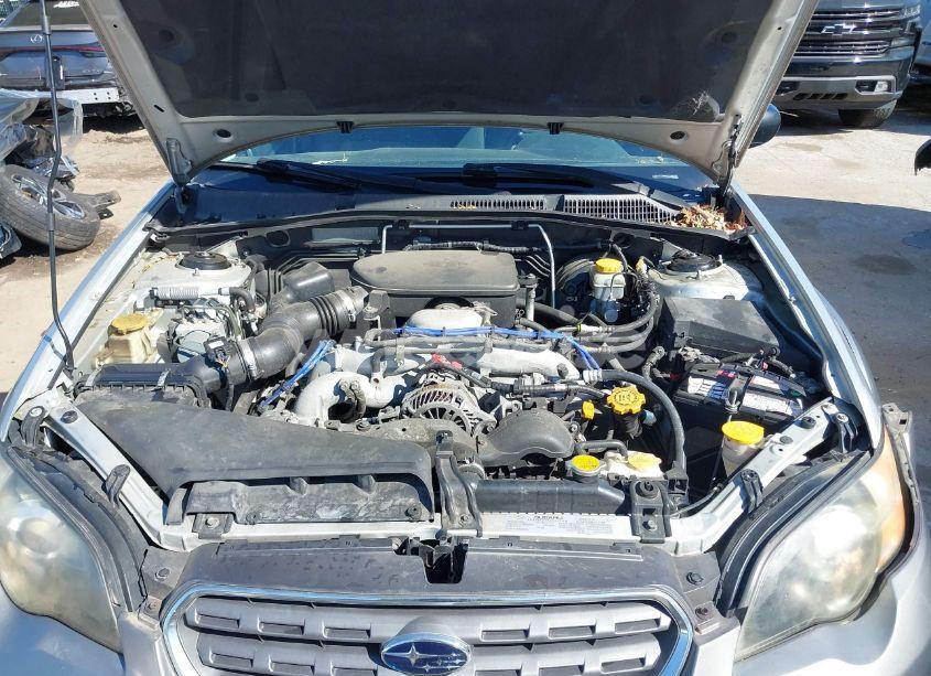 Photo 10 of 2005 Subaru Outback 2.5I (VIN 4S4BP61C057300180)