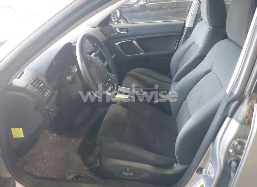 Photo 5 of 2009 Subaru Outback 2.5I (VIN 4S4BP61C097330852)