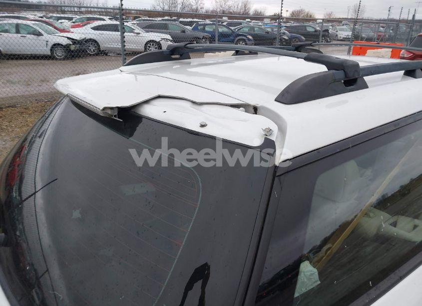 Photo 12 of 2005 Subaru Outback 2.5I (VIN 4S4BP61C257318003)