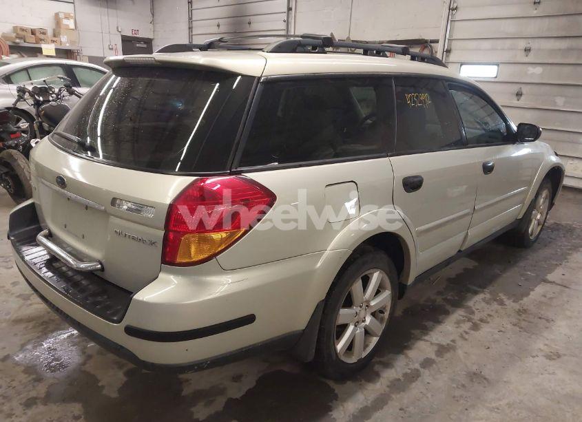 Photo 4 of 2006 Subaru Outback 2.5I (VIN 4S4BP61C367313460)