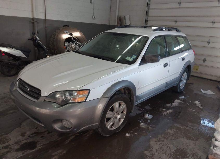 Photo 2 of 2005 Subaru Outback 2.5I (VIN 4S4BP61C457342545)
