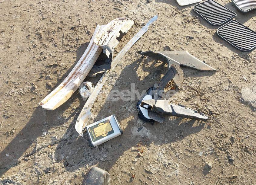 Photo 12 of 2005 Subaru Outback 2.5I (VIN 4S4BP61C657347956)