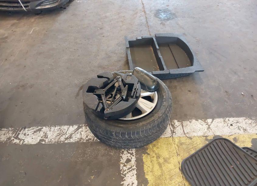 Photo 12 of 2005 Subaru Outback 2.5I (VIN 4S4BP61C657352025)