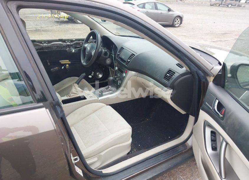 Photo 5 of 2009 Subaru Outback 2.5I (VIN 4S4BP61C697325543)