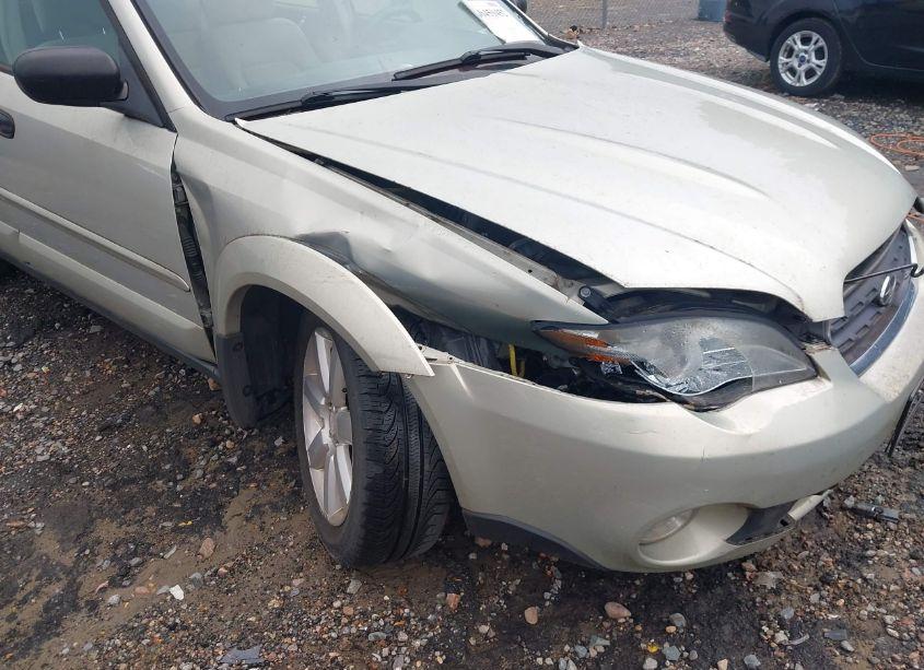 Photo 6 of 2006 Subaru Outback 2.5I (VIN 4S4BP61C867346471)