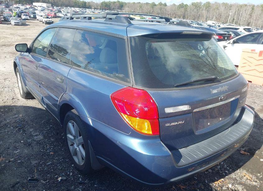 Photo 3 of 2007 Subaru Outback 2.5I/2.5I BASIC/2.5I L.L. BEAN EDITION (VIN 4S4BP61C977342172)