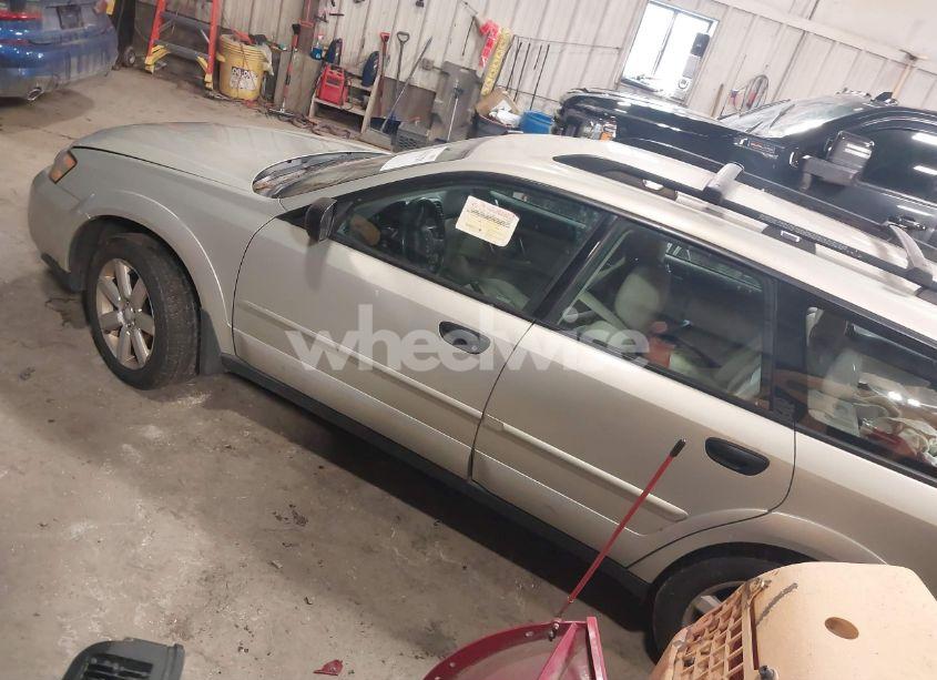 Photo 3 of 2006 Subaru Outback 2.5I (VIN 4S4BP61CX67303122)