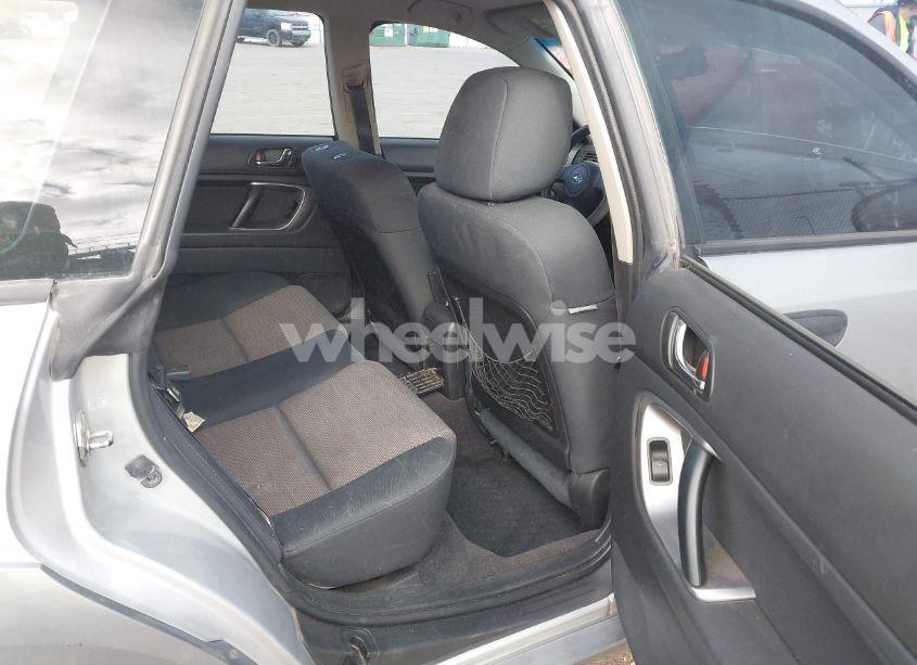 Photo 8 of 2007 Subaru Outback 2.5I/2.5I BASIC/2.5I L.L. BEAN EDITION (VIN 4S4BP61CX77342200)