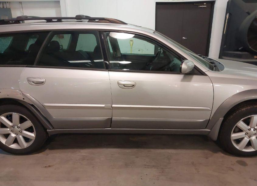 Photo 13 of 2007 Subaru Outback 2.5I LIMITED (VIN 4S4BP62C477303150)