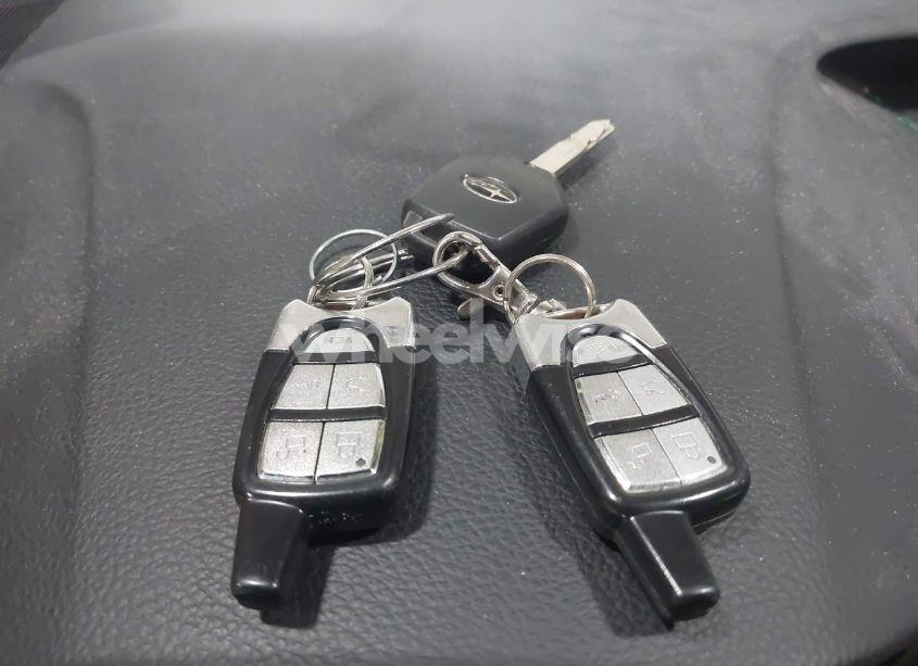 Photo 11 of 2011 Subaru Outback 2.5I (VIN 4S4BRBAC0B3382904)