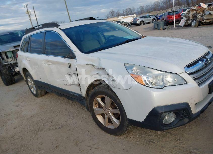 2014 Subaru Outback 2.5I (VIN 4S4BRBAC0E3294620) main photo
