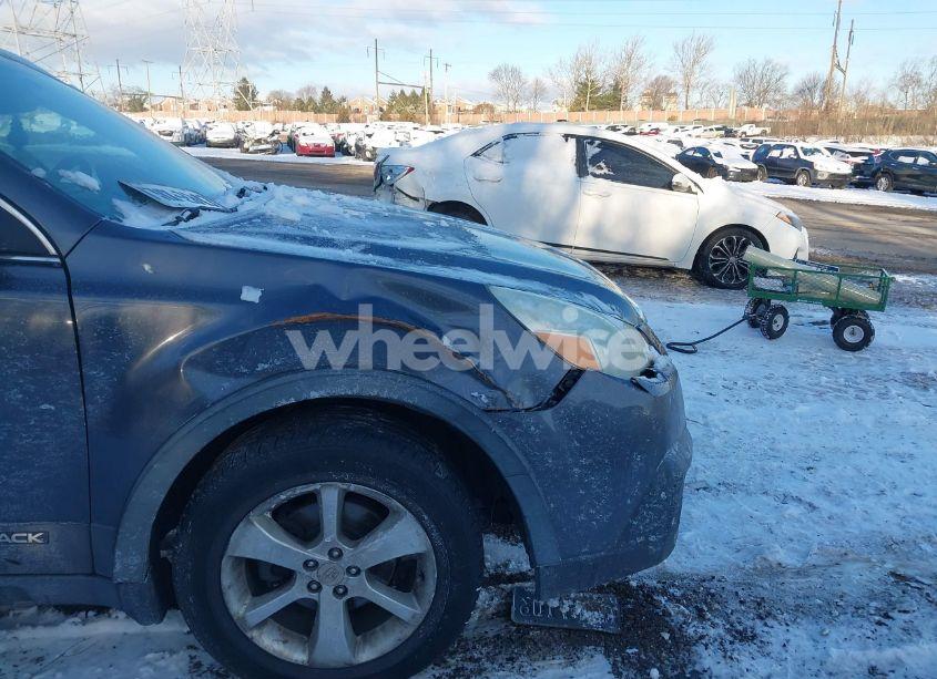 Photo 6 of 2014 Subaru Outback 2.5I (VIN 4S4BRBAC1E3200891)