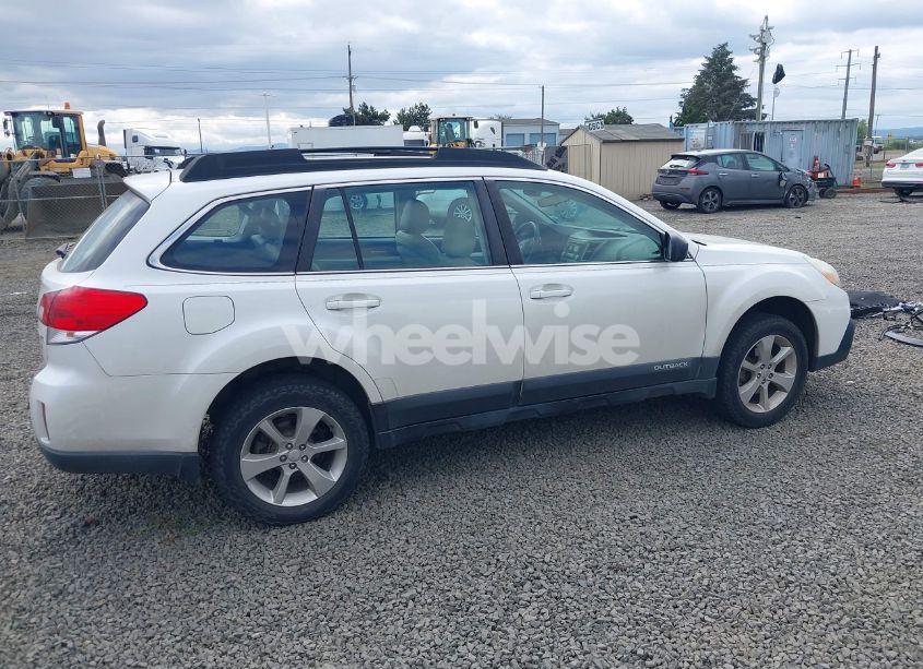 Photo 13 of 2014 Subaru Outback 2.5I (VIN 4S4BRBAC1E3203578)