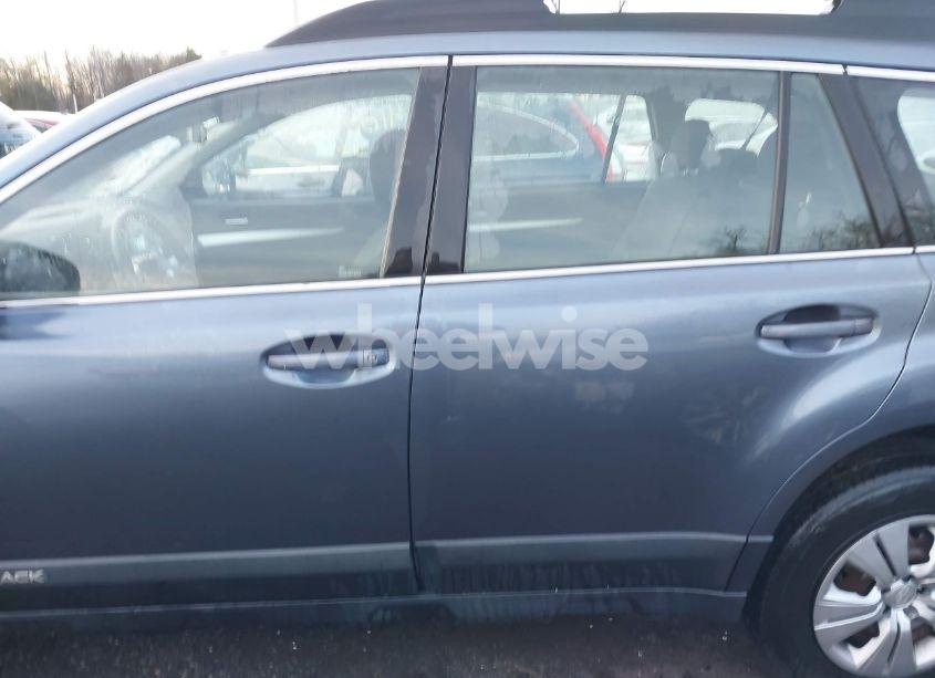 Photo 15 of 2013 Subaru Outback 2.5I (VIN 4S4BRBAC2D3288607)