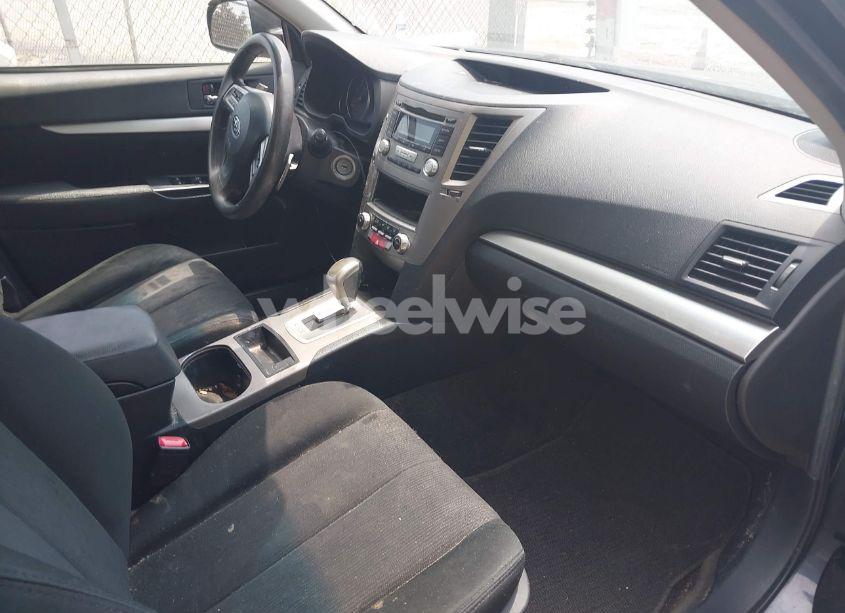 Photo 5 of 2013 Subaru Outback 2.5I (VIN 4S4BRBAC4D3265152)