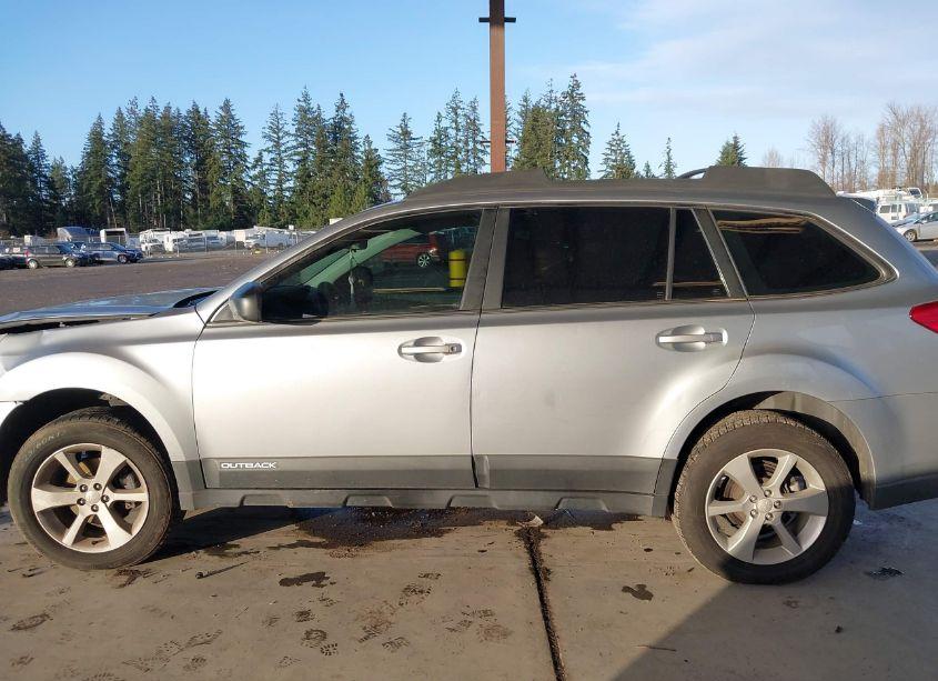 Photo 14 of 2014 Subaru Outback 2.5I (VIN 4S4BRBAC4E3220391)