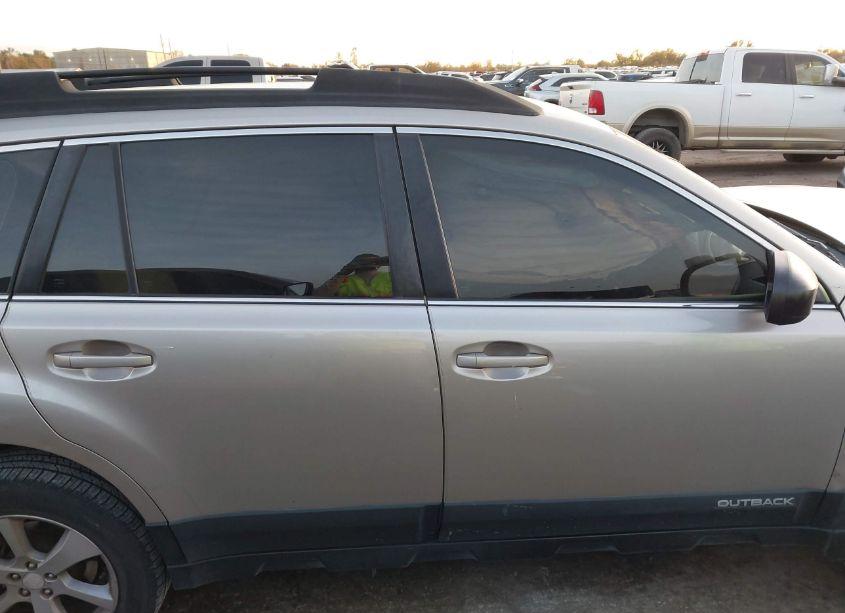 Photo 13 of 2014 Subaru Outback 2.5I (VIN 4S4BRBAC4E3222755)