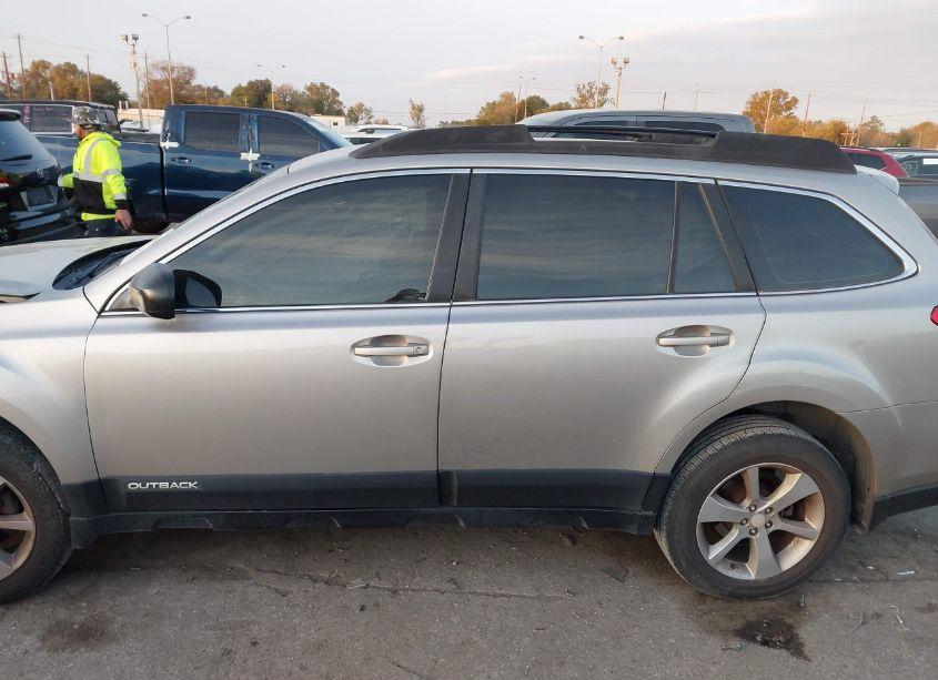 Photo 14 of 2014 Subaru Outback 2.5I (VIN 4S4BRBAC4E3222755)