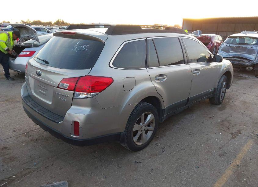 Photo 4 of 2014 Subaru Outback 2.5I (VIN 4S4BRBAC4E3222755)