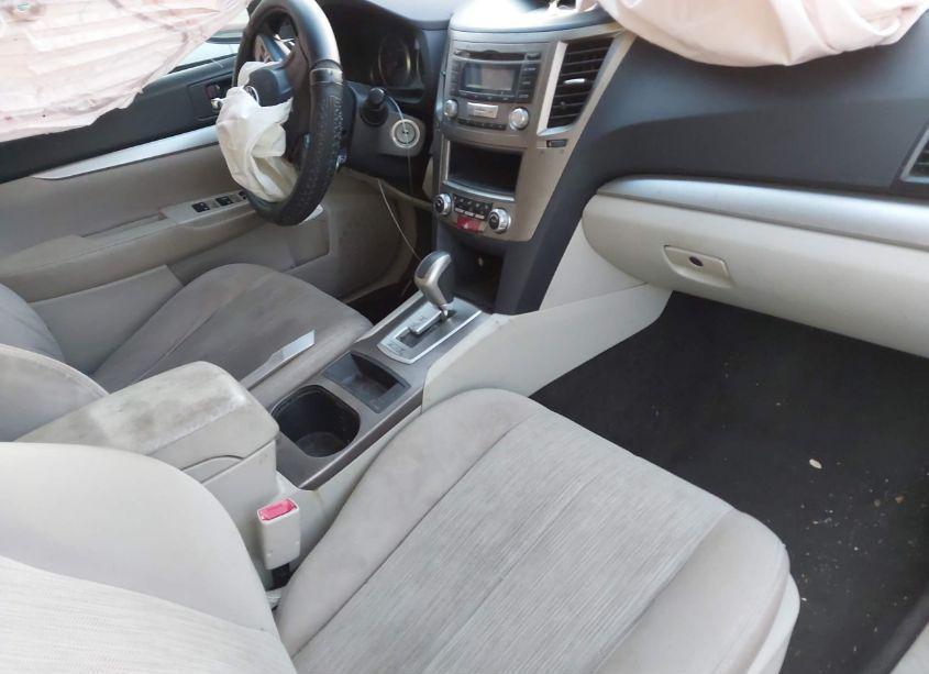 Photo 5 of 2014 Subaru Outback 2.5I (VIN 4S4BRBAC4E3222755)