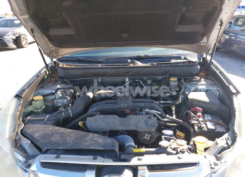 Photo 10 of 2014 Subaru Outback 2.5I (VIN 4S4BRBAC4E3225414)