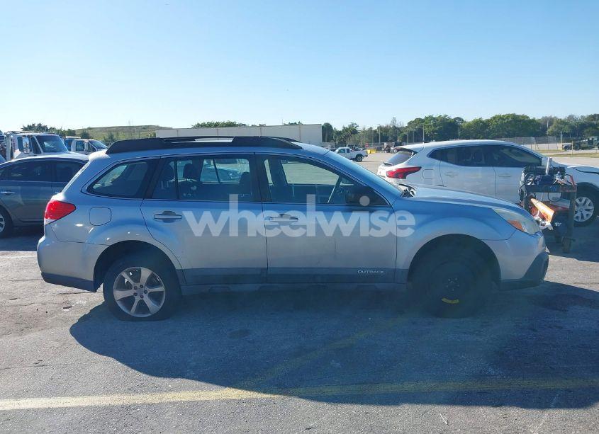 Photo 13 of 2014 Subaru Outback 2.5I (VIN 4S4BRBAC4E3225414)