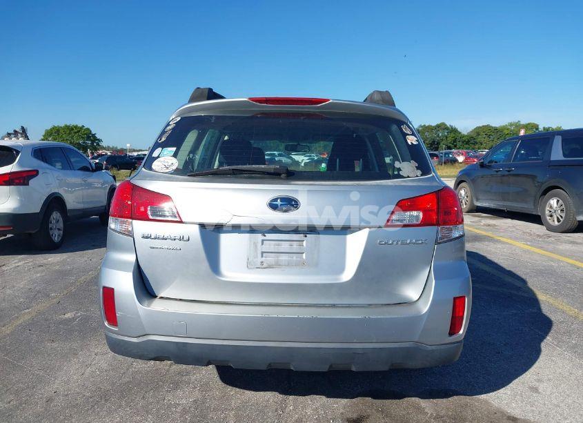 Photo 16 of 2014 Subaru Outback 2.5I (VIN 4S4BRBAC4E3225414)