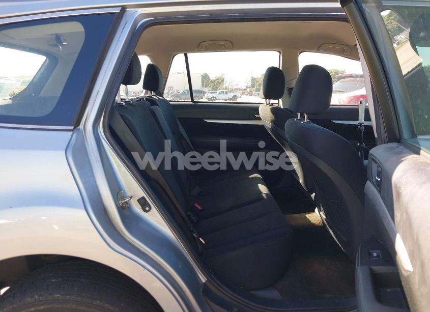 Photo 8 of 2014 Subaru Outback 2.5I (VIN 4S4BRBAC4E3225414)