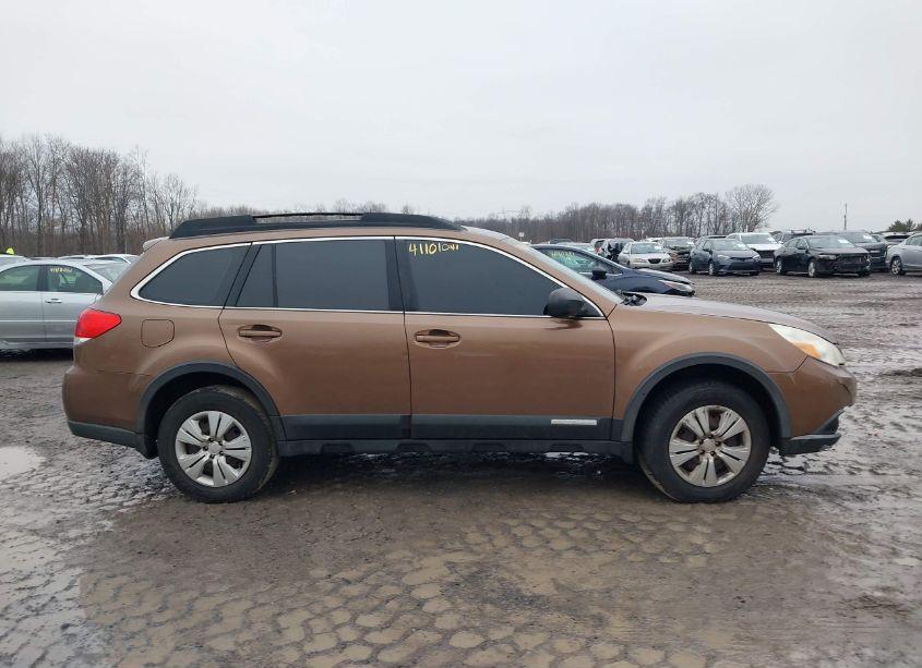 Photo 13 of 2011 Subaru Outback 2.5I (VIN 4S4BRBAC5B3425813)