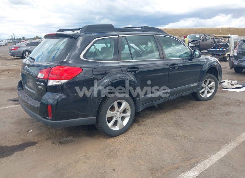 Photo 4 of 2014 Subaru Outback 2.5I (VIN 4S4BRBAC5E3212977)