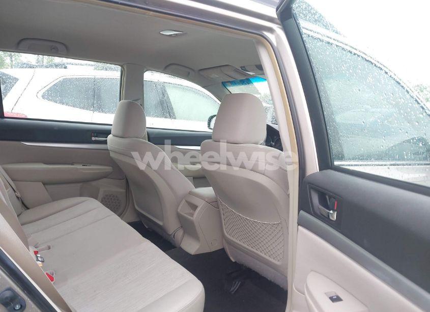 Photo 8 of 2014 Subaru Outback 2.5I (VIN 4S4BRBAC5E3297982)