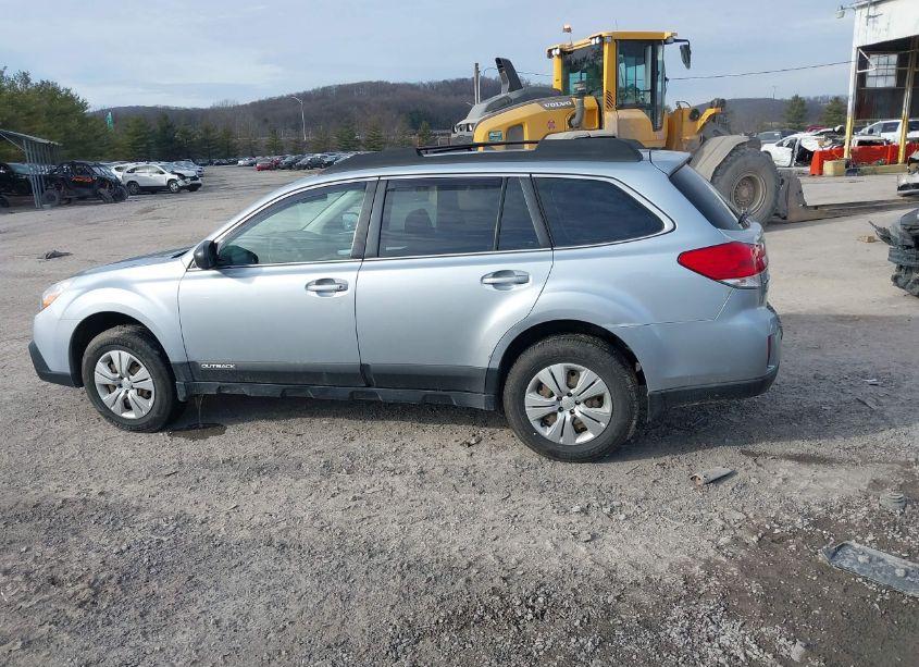 Photo 14 of 2014 Subaru Outback 2.5I (VIN 4S4BRBAC6E3215872)