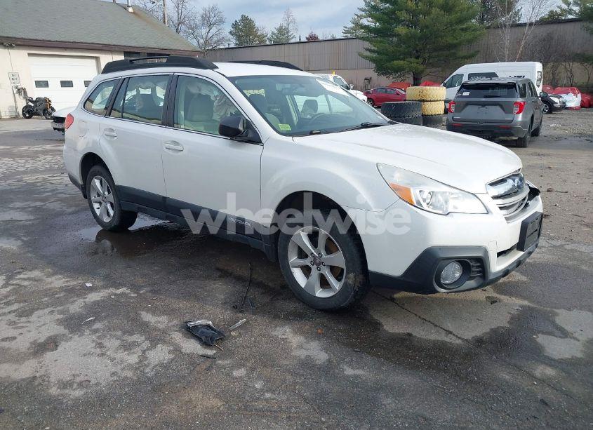2014 Subaru Outback 2.5I (VIN 4S4BRBAC6E3316376) main photo