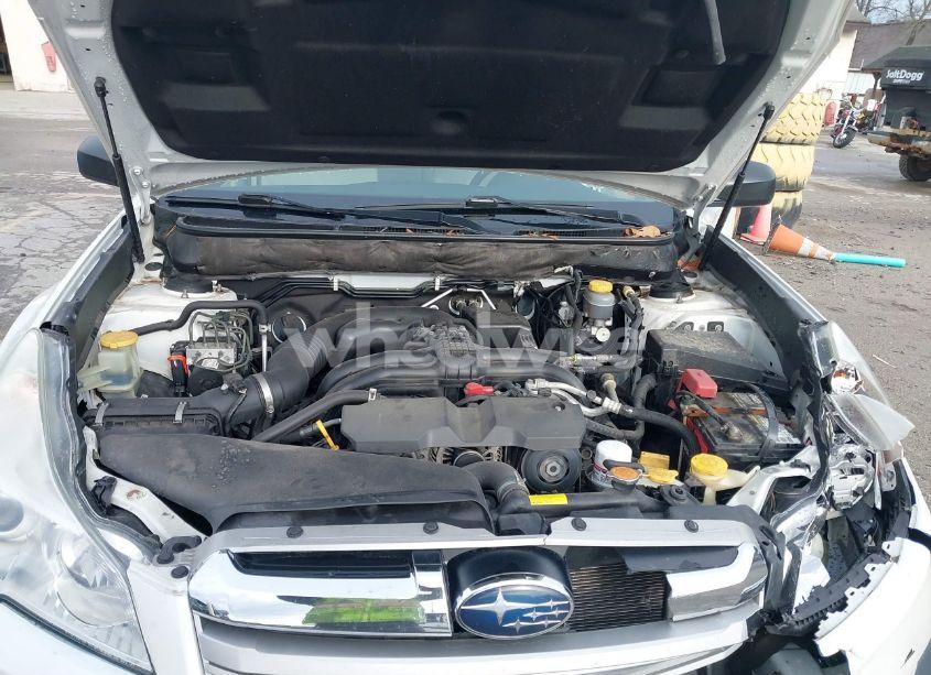 Photo 10 of 2014 Subaru Outback 2.5I (VIN 4S4BRBAC6E3316376)