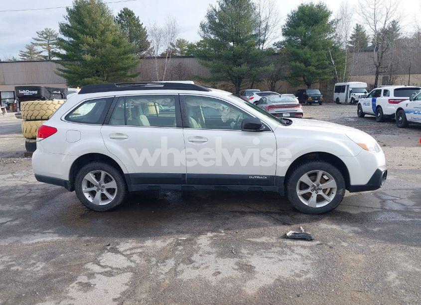 Photo 13 of 2014 Subaru Outback 2.5I (VIN 4S4BRBAC6E3316376)