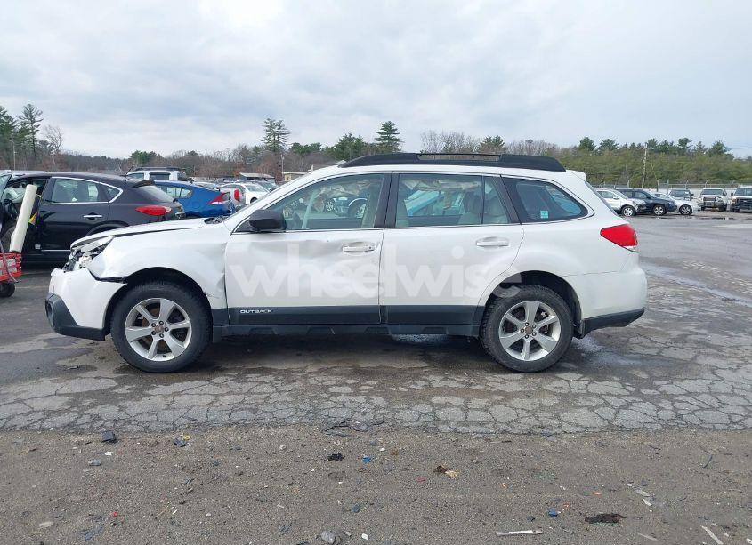 Photo 14 of 2014 Subaru Outback 2.5I (VIN 4S4BRBAC6E3316376)