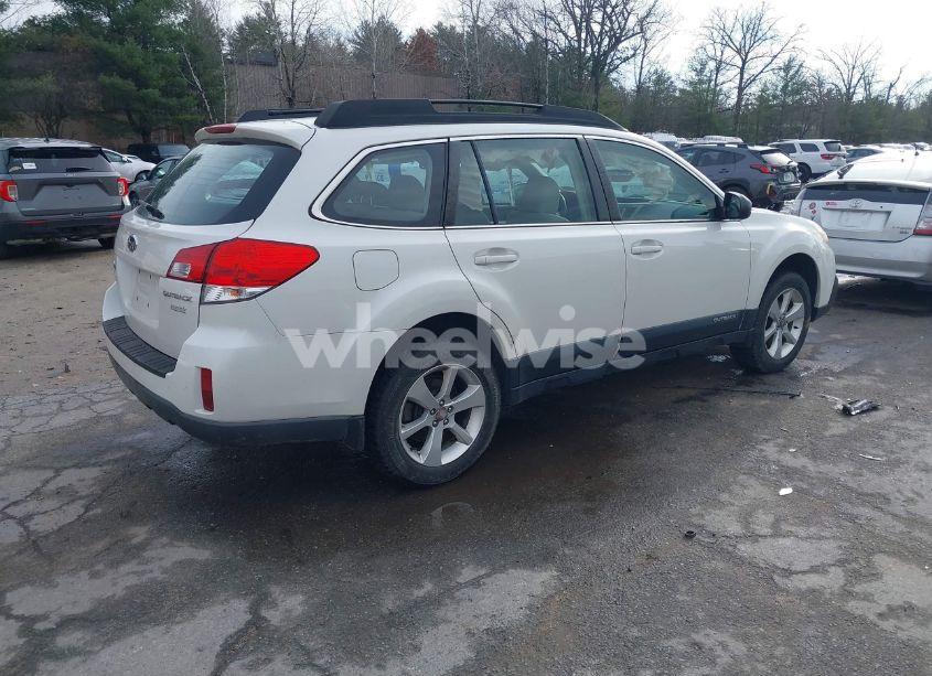 Photo 4 of 2014 Subaru Outback 2.5I (VIN 4S4BRBAC6E3316376)
