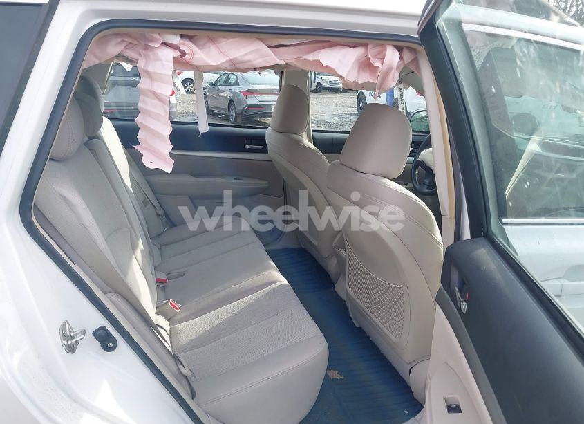 Photo 8 of 2014 Subaru Outback 2.5I (VIN 4S4BRBAC6E3316376)