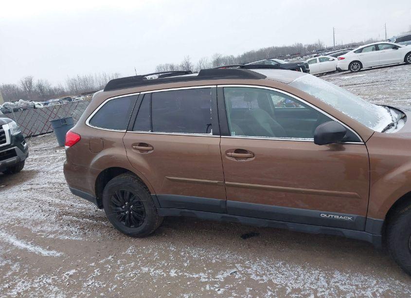 Photo 13 of 2013 Subaru Outback 2.5I (VIN 4S4BRBAC7D3262052)