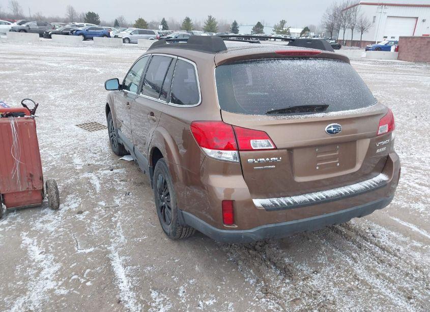 Photo 3 of 2013 Subaru Outback 2.5I (VIN 4S4BRBAC7D3262052)