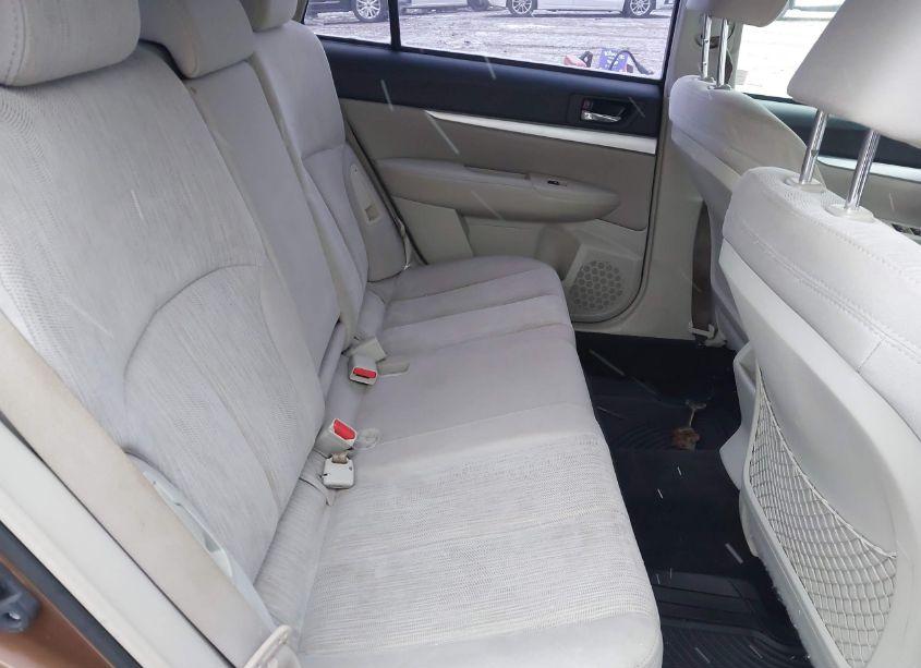 Photo 8 of 2013 Subaru Outback 2.5I (VIN 4S4BRBAC7D3262052)