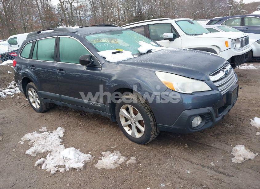 2014 Subaru Outback 2.5I (VIN 4S4BRBAC7E3275031) main photo