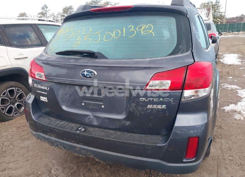 Photo 15 of 2014 Subaru Outback 2.5I (VIN 4S4BRBAC7E3275031)
