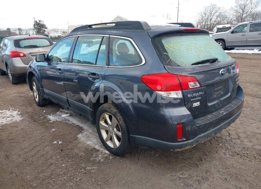 Photo 3 of 2014 Subaru Outback 2.5I (VIN 4S4BRBAC7E3275031)