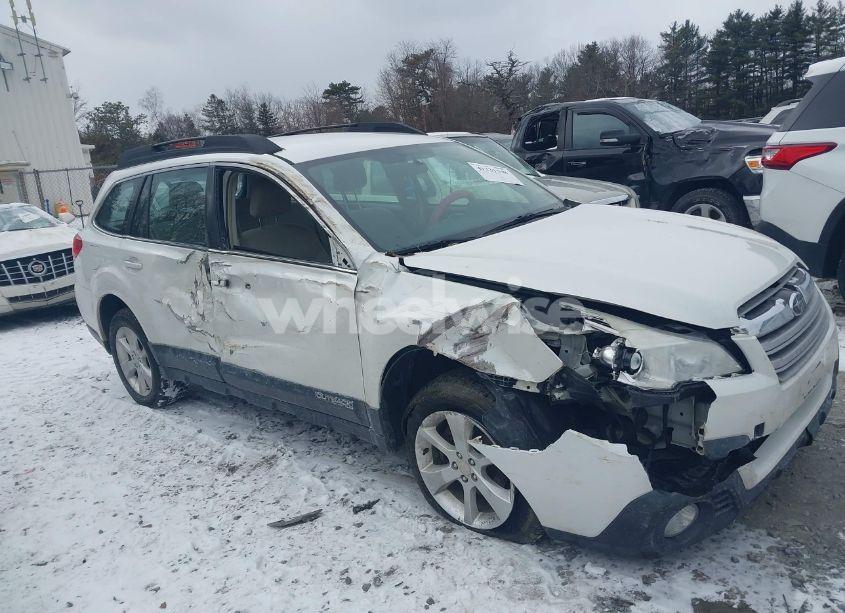 Photo 13 of 2014 Subaru Outback 2.5I (VIN 4S4BRBAC7E3316676)