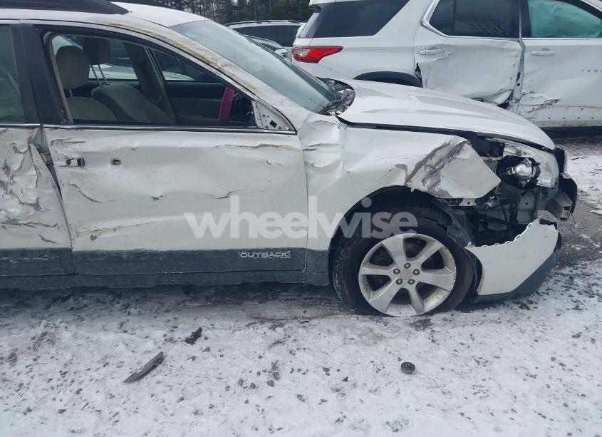 Photo 6 of 2014 Subaru Outback 2.5I (VIN 4S4BRBAC7E3316676)