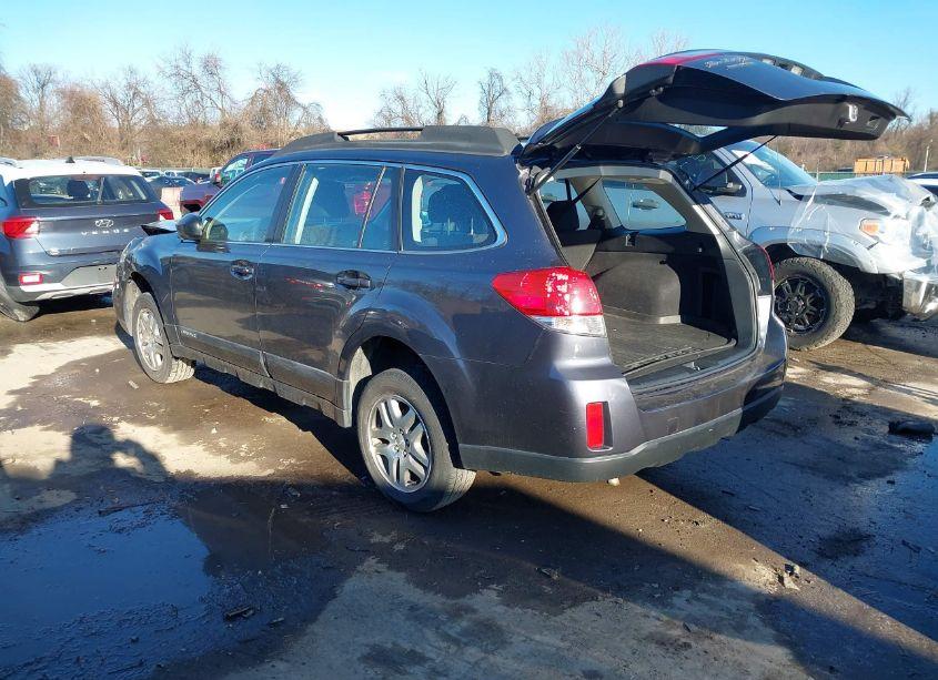 Photo 3 of 2014 Subaru Outback 2.5I (VIN 4S4BRBAC8E3254317)