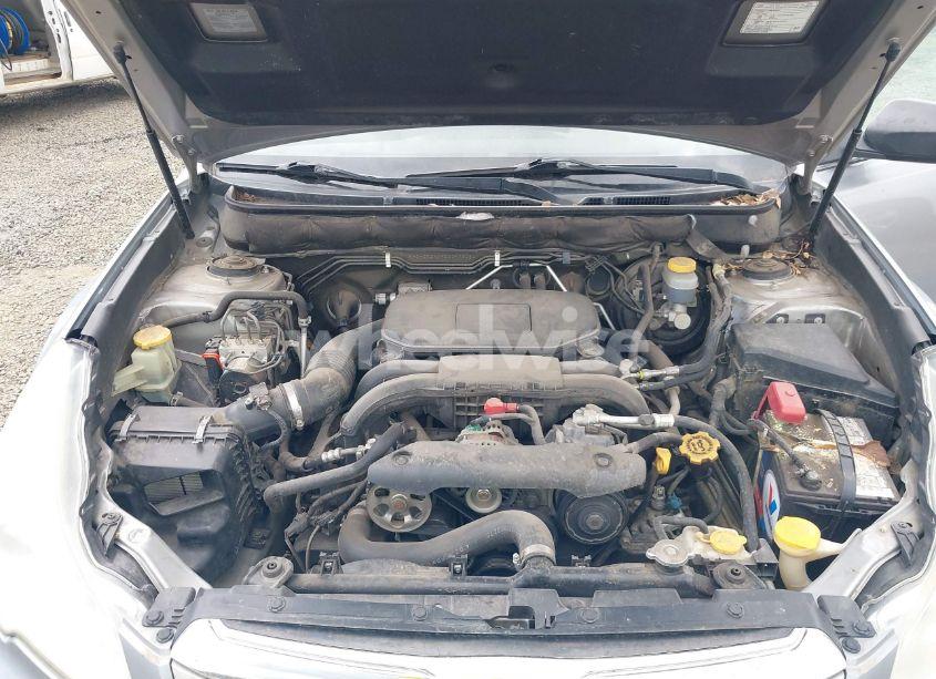 Photo 10 of 2011 Subaru Outback 2.5I (VIN 4S4BRBAC9B3397305)